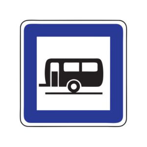 Servisa zīme Nr.613/Kempingpiekabju stāvvieta, 700x1050mm, 2. atstarošanas klase