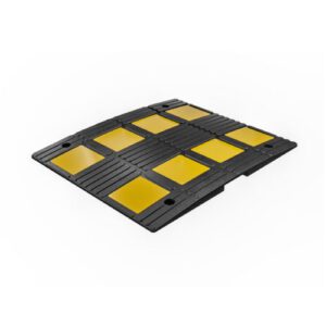 Ātruma slāpētāja M3 (guļošā policista) vidējais elements, 600x500x30mm (melns ar dzeltenām uzlīmēm) [GH]