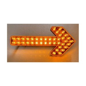 LED brīdinājuma bulta uz magnēta (mirgojoša), lādējama, 600x260x40mm [RI]